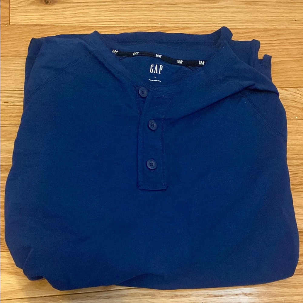 Gap men’s blue long sleeve